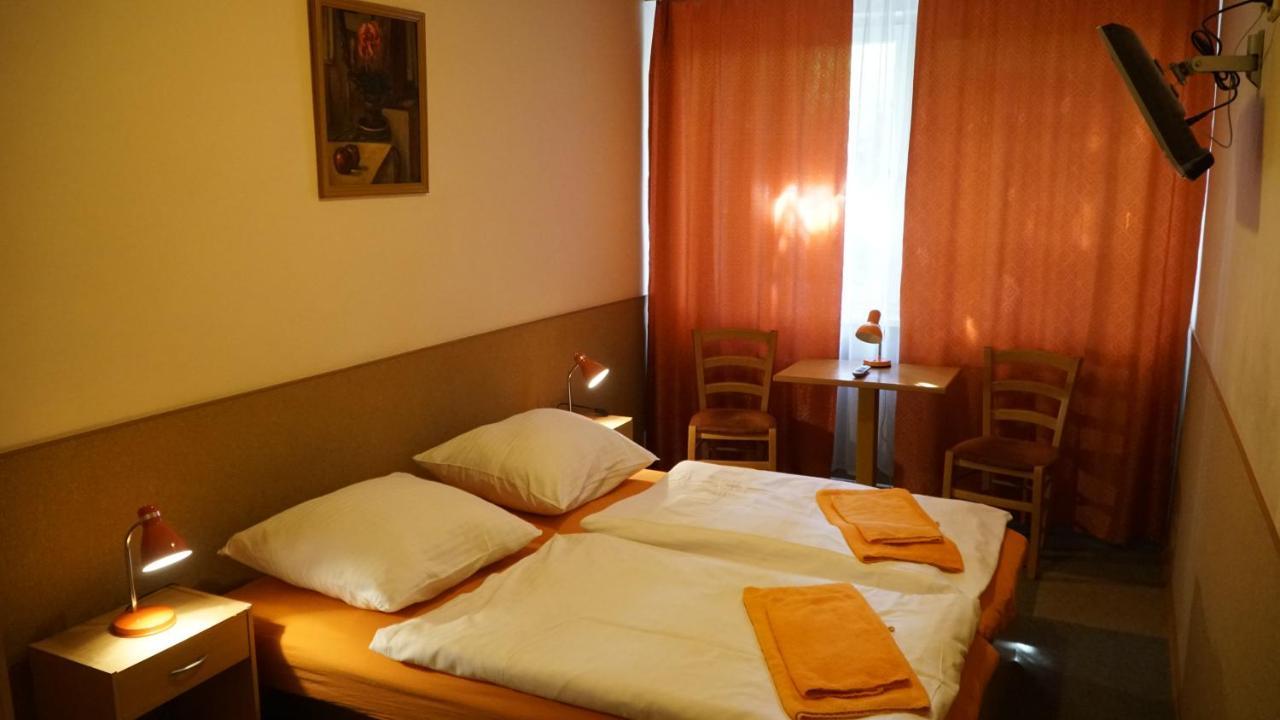 Pension Fox Praga Zewnętrze zdjęcie
